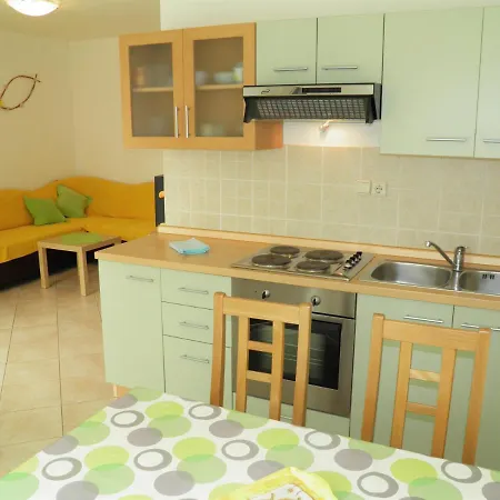 Apartamento With Parking Space Baska, Krk - 19200 *